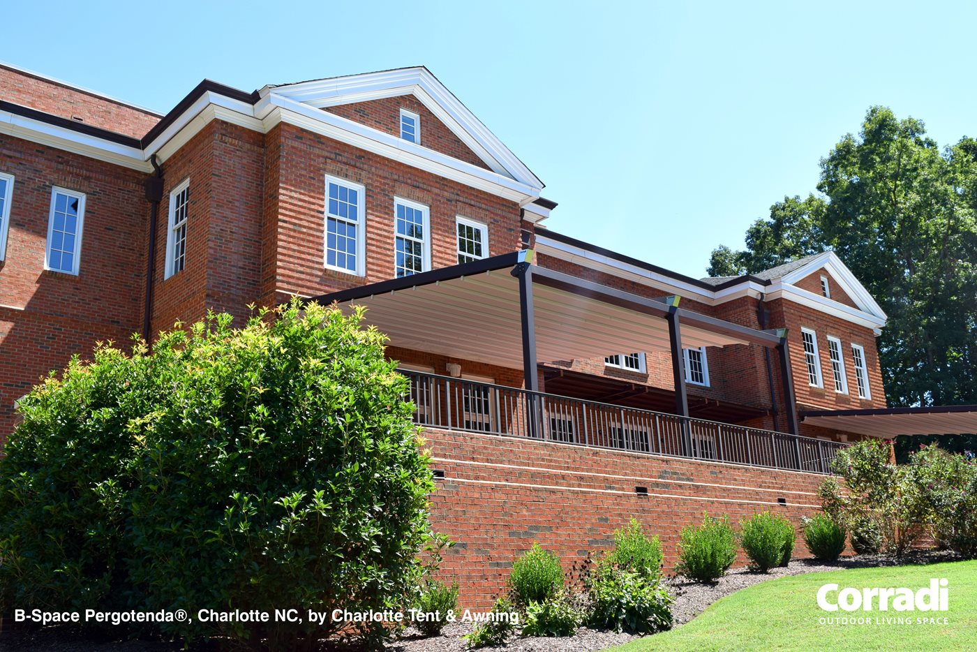 B-Spaces-University-of-North-Caroline-at-Charlotte-Charlotte-Tent-Awning-(3).jpg